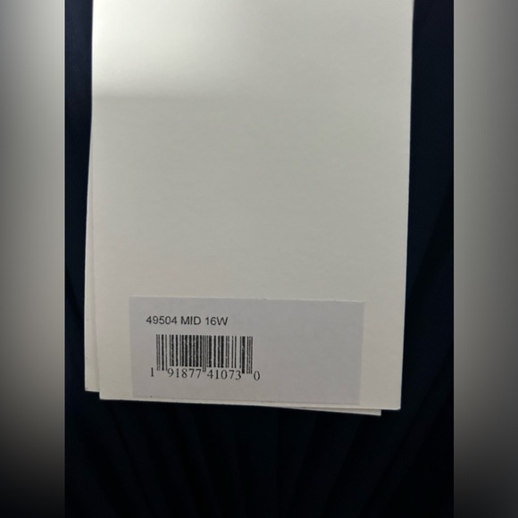 MAC DUGGAL 49504 NWT Front Twist Long Sleeve V-Neck Gown (Plus) - Picture 6 of 7